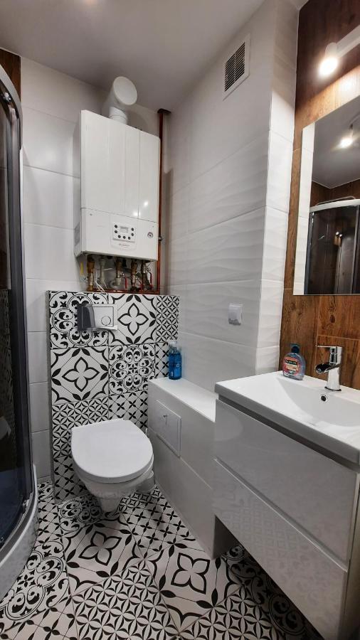 Dwa Pokoje Na Parterze Dla 2 I 2 Osob Appartement Chorzów Buitenkant foto