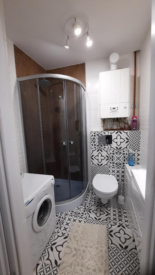 Dwa Pokoje Na Parterze Dla 2 I 2 Osob Appartement Chorzów Buitenkant foto